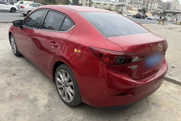 Used Mazda Mazda 3 Axela 2016 Sedan 2.0L Automatic Flagship Model