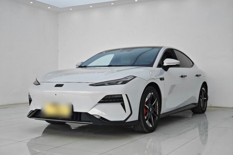 Used Geely Galaxy E8 2024 550 km Range Rear-Wheel-Drive PRO