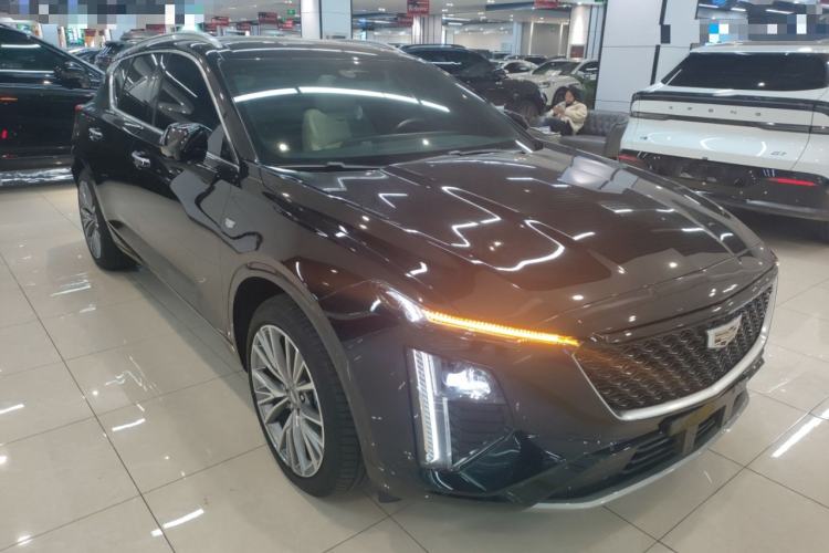 Used Cadillac GT4 2023 25T Luxury Model
