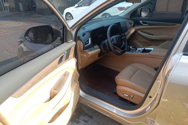 Used  E5 2023 1.5L DE-i 110KM Flagship 7-Seater
