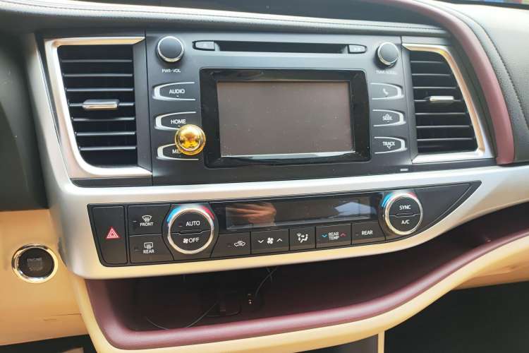 Used Toyota Highlander 2015 2.0T Four-Wheel Drive Luxury Edition 7-Seater
