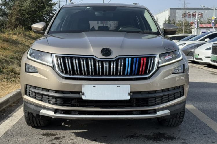 Used Skoda Kodiaq 2019 Facelifted TSI330 7-Seater Two-Wheel-Drive Luxury Enjoyment Edition China VI Standard
