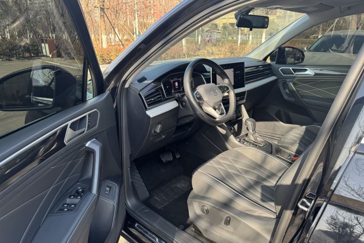 Used Volkswagen Tiguan L 2022 330TSI Automatic Two-Wheel Drive Smart Edition
