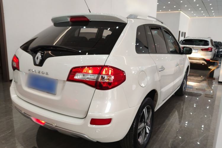 Used Renault Koleos 2014 2.5L Two-Wheel-Drive Urban Edition
