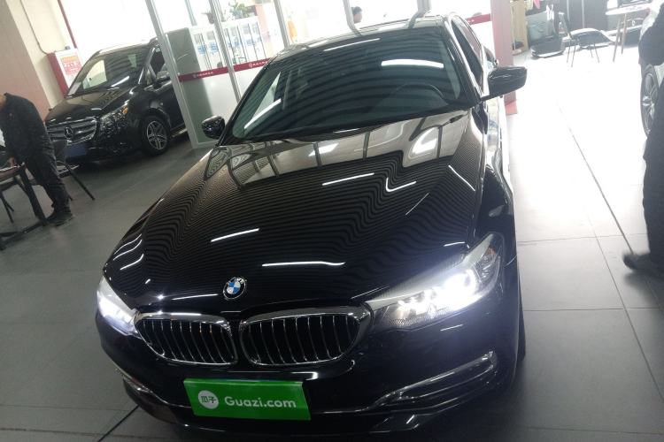 Used BMW 5 Series 2018 525Li Luxury Package
