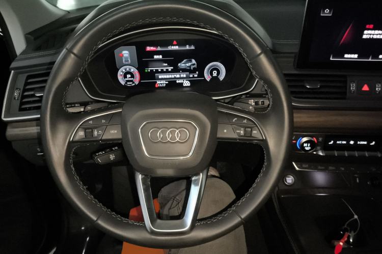 Used Audi Q5L 2022 40T Luxury Elegant Model
