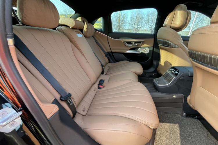 Used Mercedes-Benz E-Class 2024 Facelift E 300 L Luxury Edition