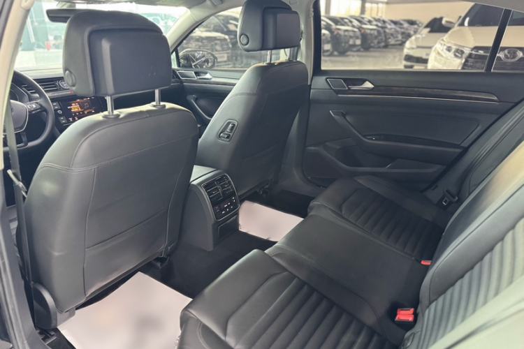 Used Volkswagen Magotan 2019 330TSI DSG Luxury Version China VI Standard
