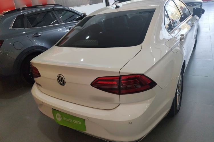 Used Volkswagen Lamando 2019 230TSI DSG Fashion Edition China VI
