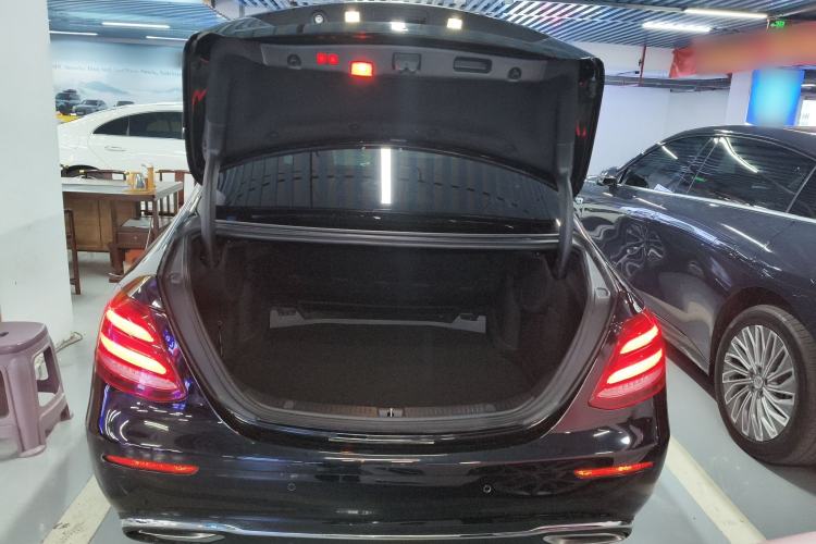 Used Mercedes-Benz E-Class 2019 E 200 L
