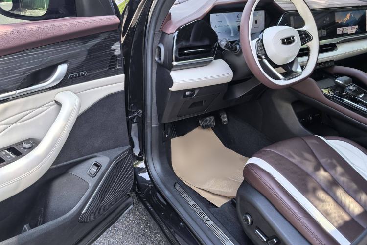 Used Geely Auto Monjaro L 2024 2.0TD High-Power Automatic Two-Wheel Drive Yunqi Version
