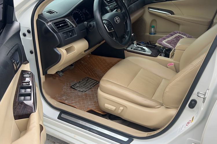 Used Toyota Camry 2015 2.0G Premier Edition
