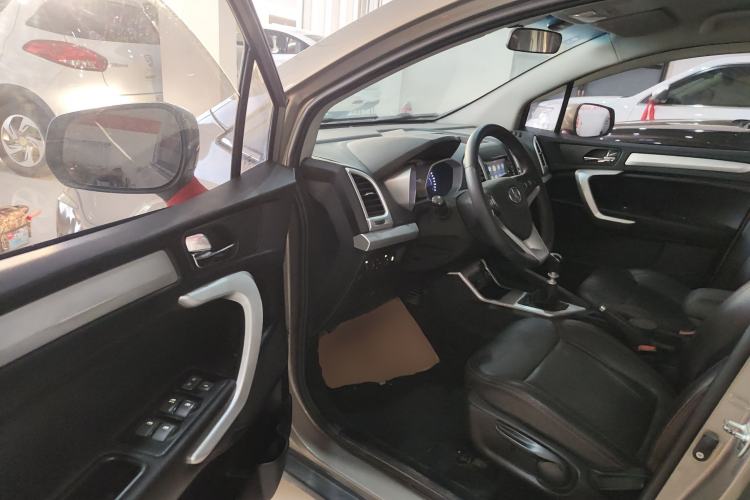 Used  Refine S3 2016 1.5L Manual Luxury Smart Version
