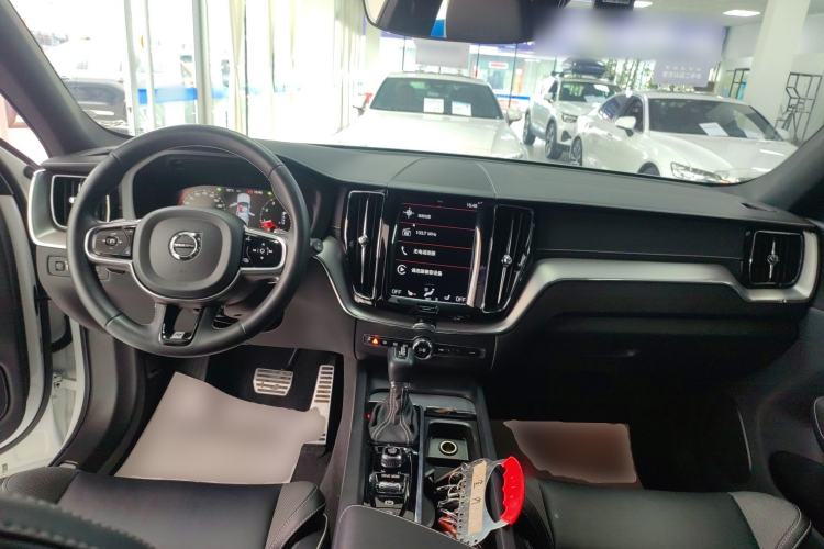 Used Volvo XC60 2020 T5 4x4 Smart & Dynamic Sport Edition
