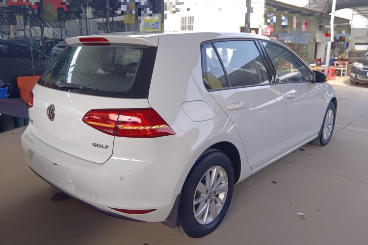 Used Volkswagen Golf 2015 1.6L Automatic Fashion Model
