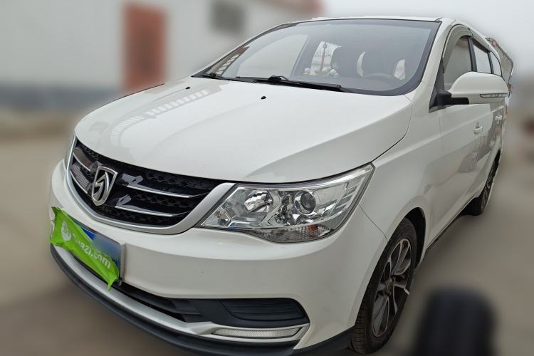 Used Baojun 730 2016 Revised 1.5L Manual Standard Version 7 Seats China V Emission Standard