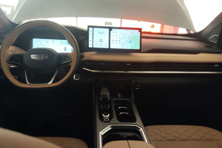 Used Geely Auto Haoyue L 2023 2.0T DCT Flagship Version