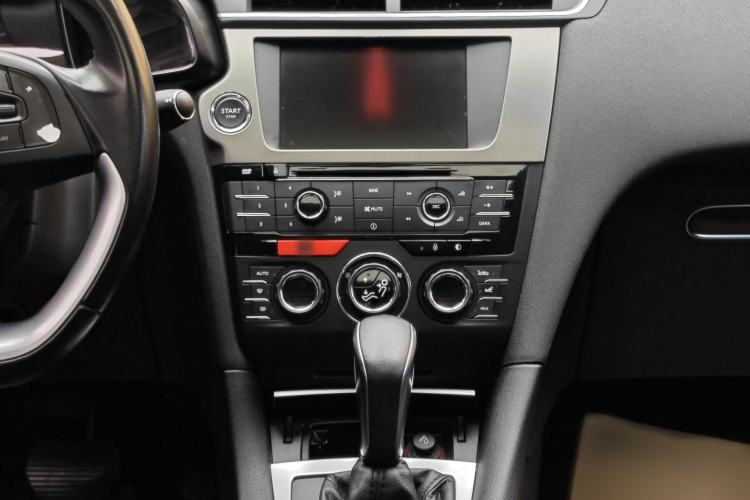 Used  5LS 2016 1.6T Luxury Edition THP160
