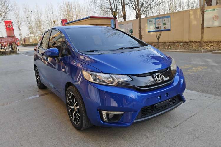 Used Honda Fit 2016 1.5L LXS CVT Comfort Sunroof Version
