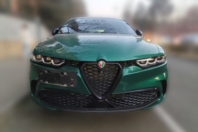 Used Alfa Romeo Tonale 2023 2.0T 268HP AWD Veloce Track Edition
