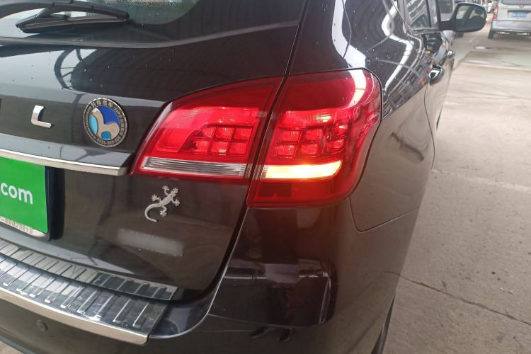 Used Haval H2 2017 Red-Label 1.5T Automatic Two-Wheel Drive Elite Model
