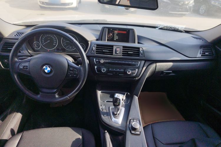 Used BMW 3 Series 2016 316Li Fashion Model
