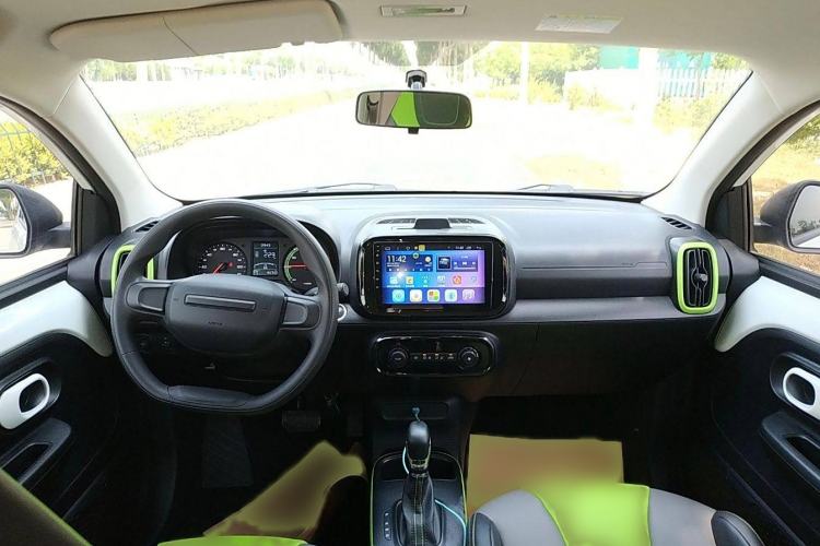 Used Roewe Clever 2021 302 km New Four-Seater Super-Efficient Version
