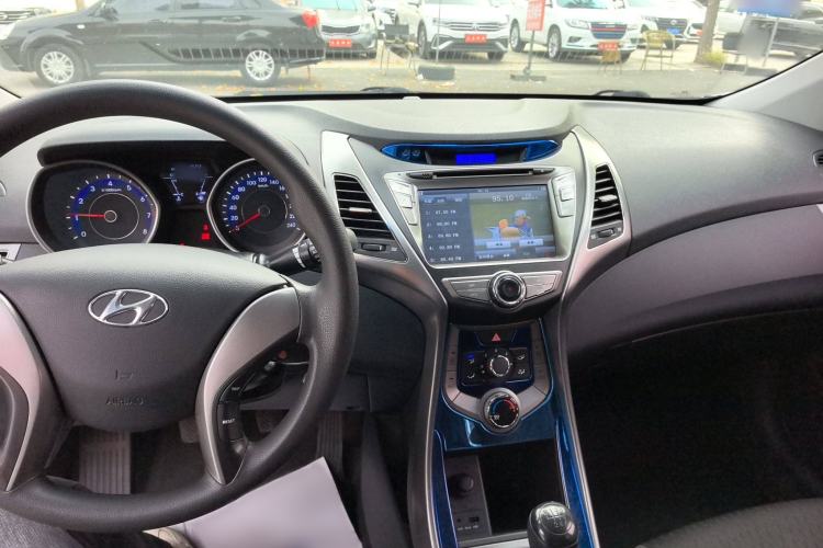 Used Hyundai Elantra 2012 1.6L Manual Fashion Edition
