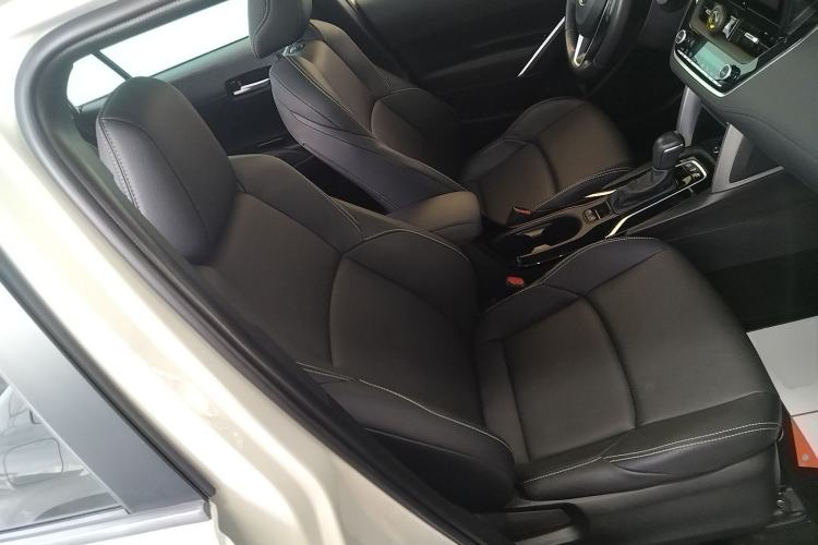 Used Toyota FRONTLANDER 2023 2.0L Smart Electric Hybrid Dual-Engine Deluxe Version
