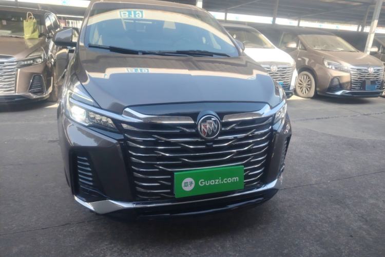 Used Buick GL8 2023 Facelifted Land Cruiser Executive Luxury Version
