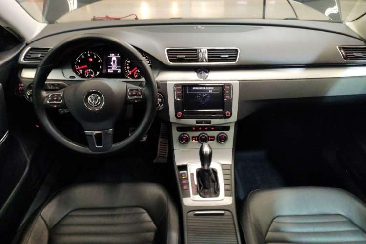 Used Volkswagen Magotan 2015 Facelift 1.8TSI Luxury Model
