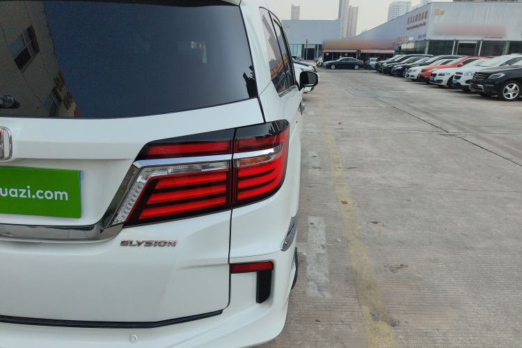 Used Honda Elysion 2016 2.4L Comfort Edition
