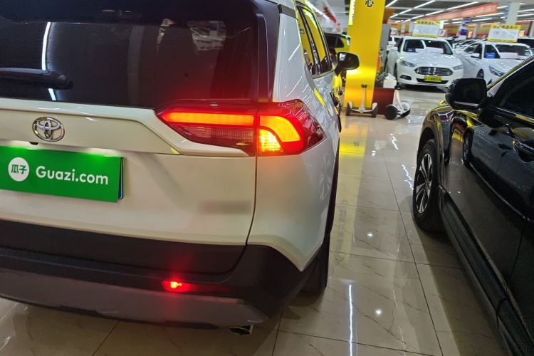 Used Toyota RAV4 2020 2.0L CVT Two-Wheel Drive Fashion Edition