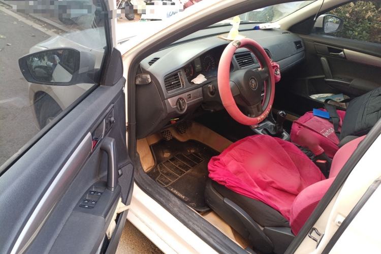 Used Volkswagen Lavida 2013 Revised Classic 1.6L Manual Fashion Edition
