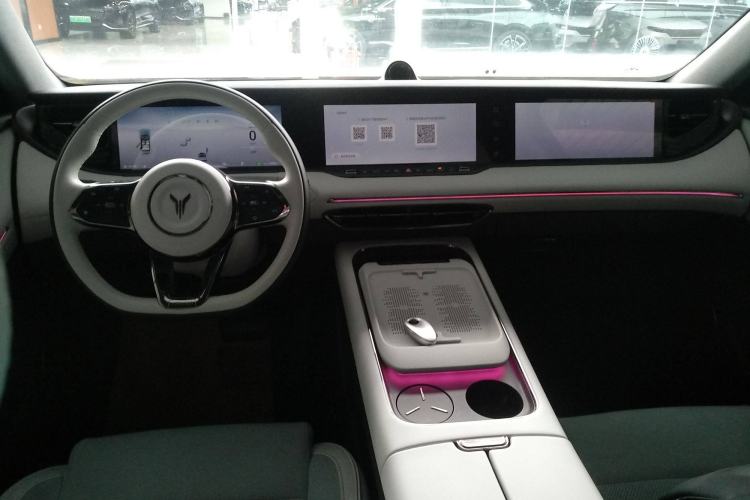 Used VOYAH FREE 2025 318 318 km Rear-Drive Touring Edition
