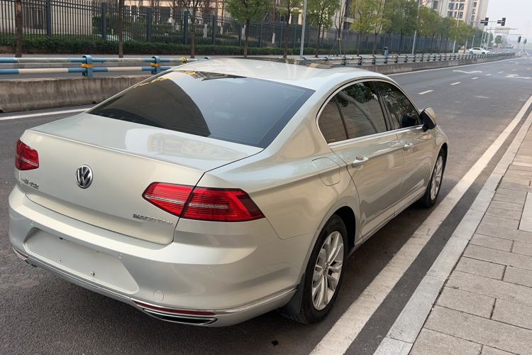 Used Volkswagen Magotan 2017 330TSI DSG Luxury Model