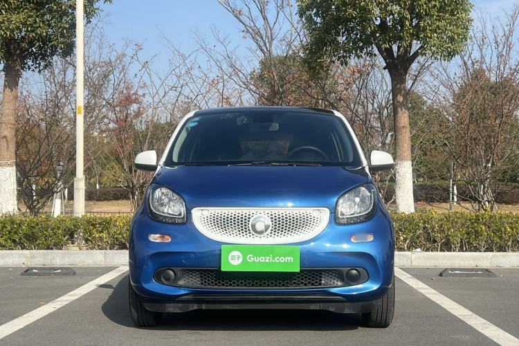 Used  forfour 2016 1.0L 52 kW Passion Edition
