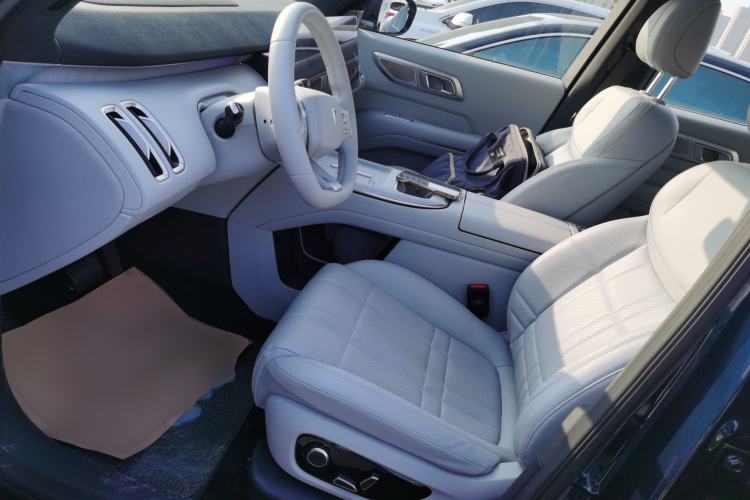 Used  S09 2025 Rear-Drive Ultra+
