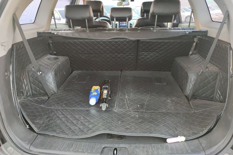 Used Chevrolet Captiva 2015 2.4L 4x4 Flagship Edition 7-Seater
