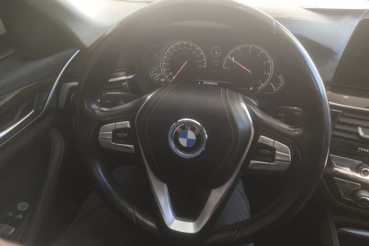 Used BMW 5 Series 2018 525Li Luxury Package