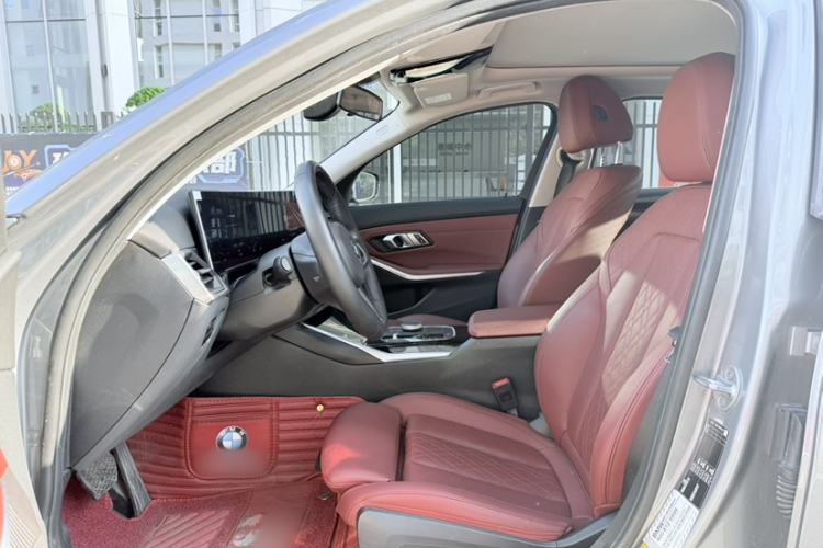 Used BMW i3 2024 eDrive 35 L
