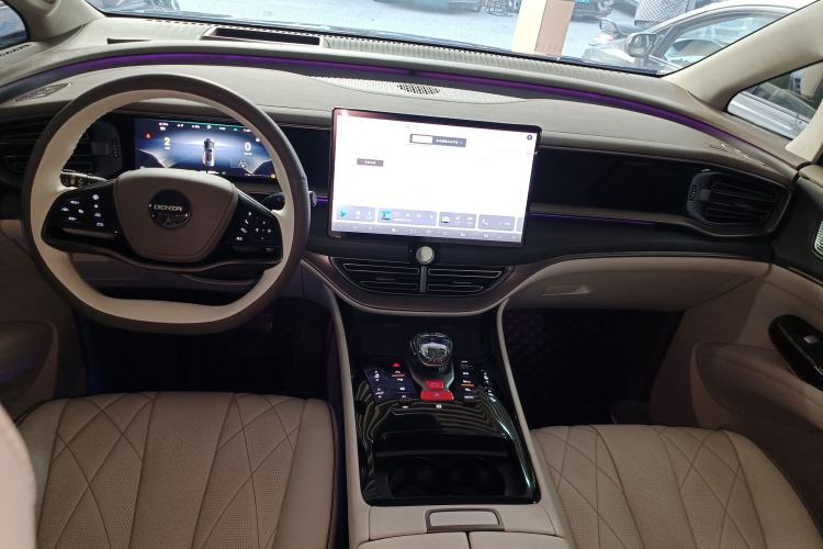 Used Denza D9 2022 DM-i 970 Four-Wheel Drive Flagship Model