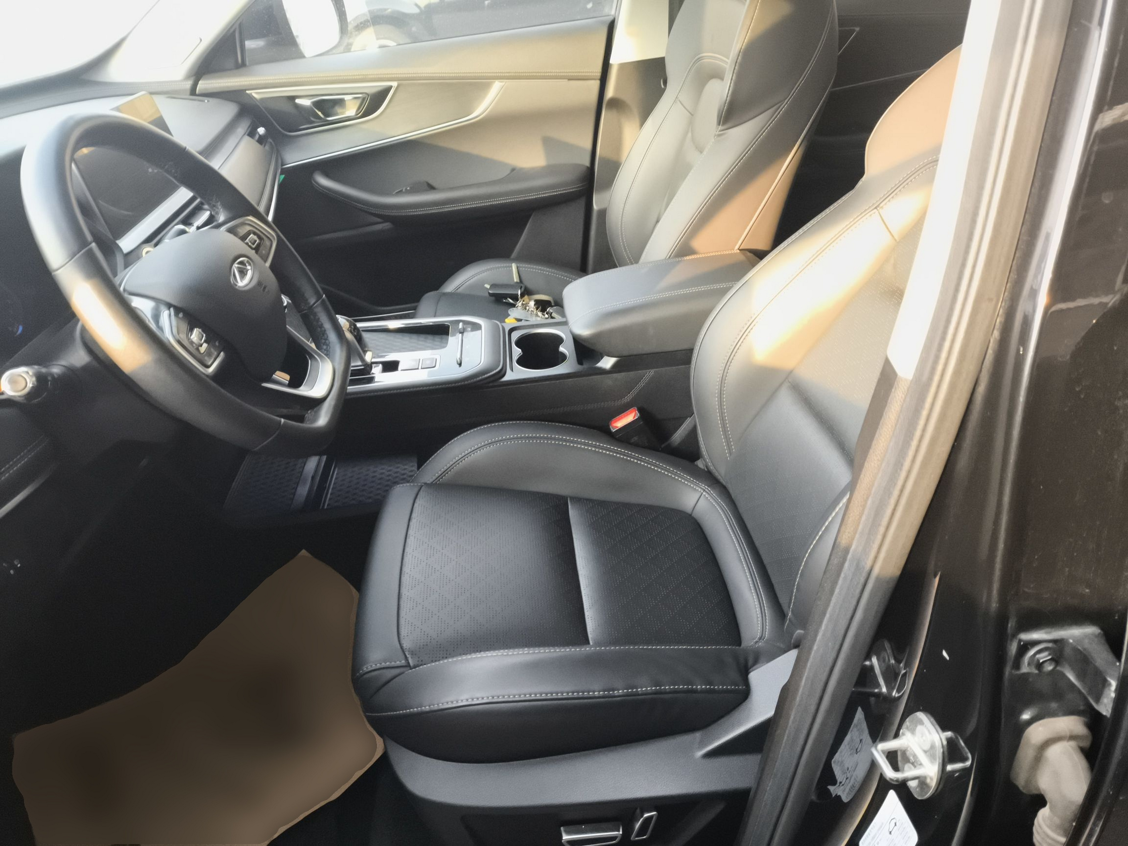 Переднее сиденье в автомобиле