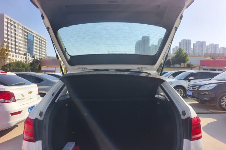 Used Volkswagen Gran Lavida 2017 1.6L Automatic Fashion Edition
