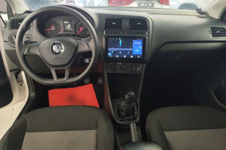 Used Volkswagen Polo 2016 1.4L Manual Fashion Model