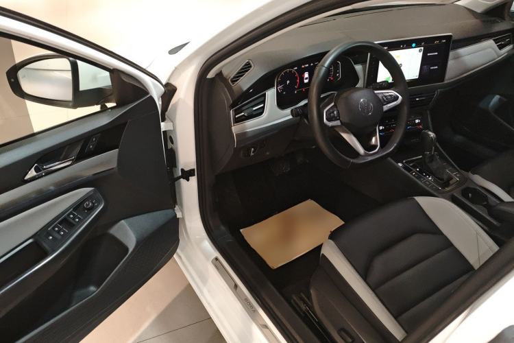 Used Volkswagen Bora 2023 300TSI DSG Prestige Edition
