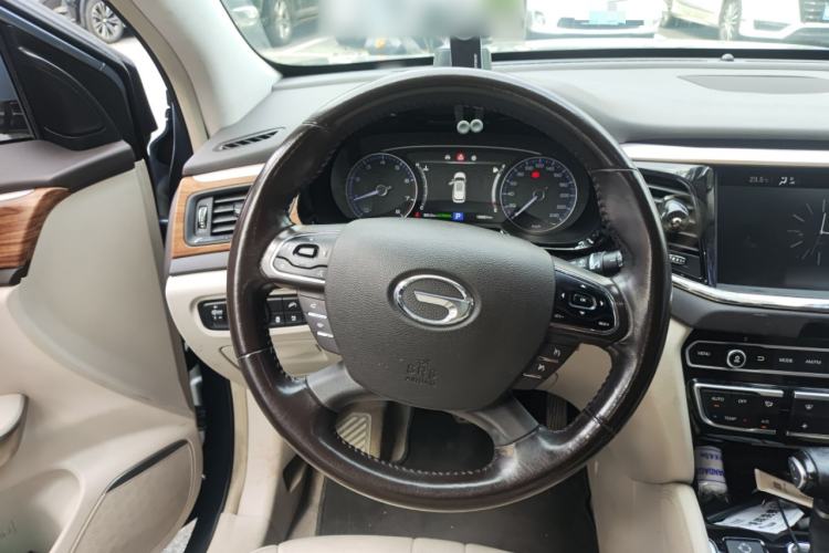 Used GAC Trumpchi GS8 2017 320T Two-Wheel Drive Luxury Edition (7 Seats)
