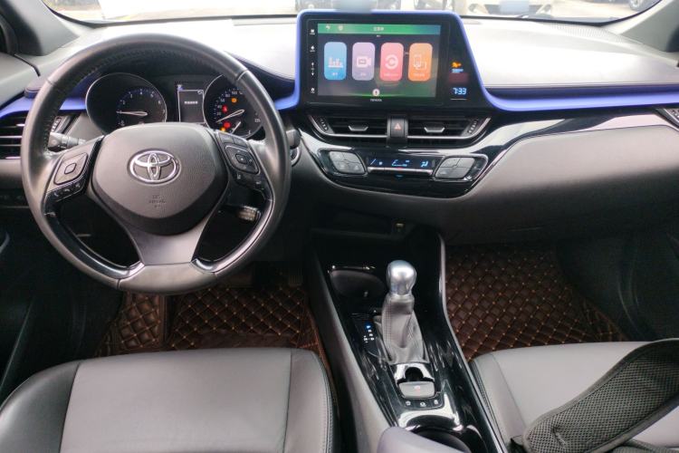 Used Toyota IZOA 2018 2.0L Yichi Version China VI Standard
