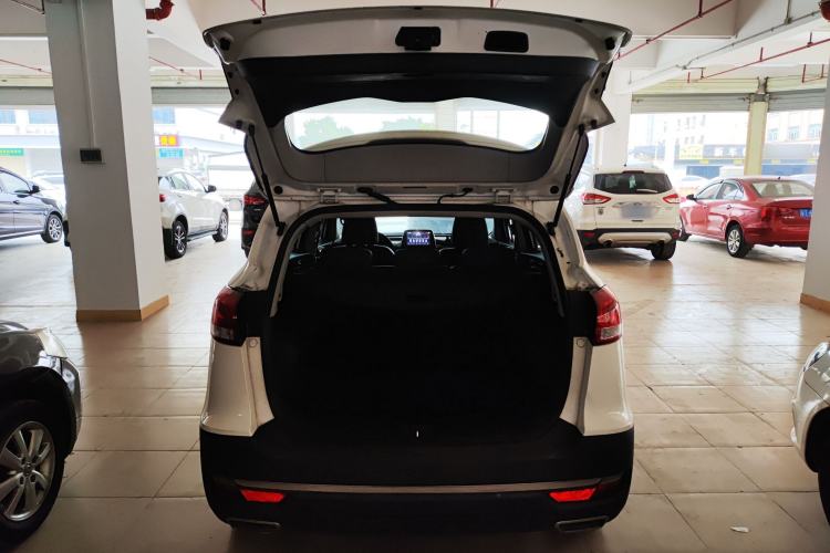 Used  Refine S3 2017 1.5L Manual Luxury Smart Model