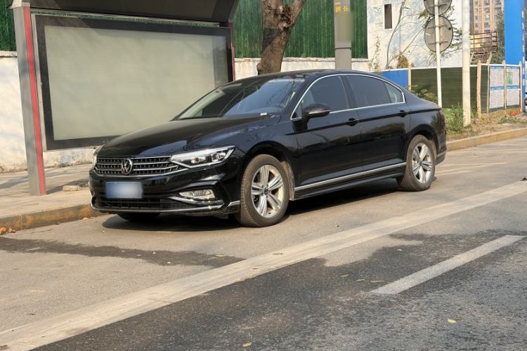 Used Volkswagen Magotan 2025 Zhongxiang Version 280TSI DSG Comfort Edition